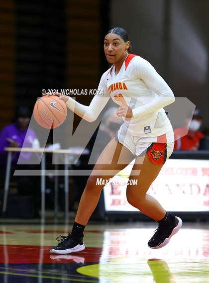 Thumbnail 3 in Lynwood vs. Etiwanda photogallery.