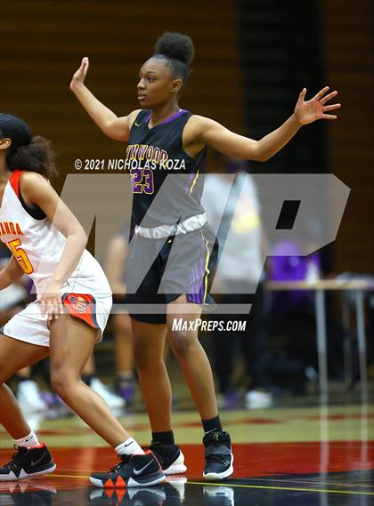 Thumbnail 3 in Lynwood vs. Etiwanda photogallery.