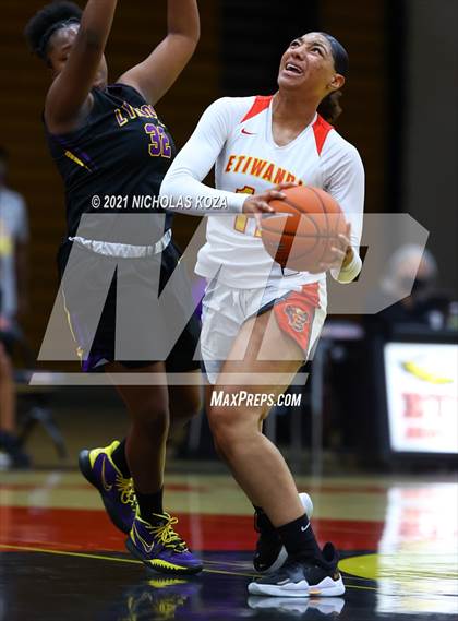 Thumbnail 3 in Lynwood vs. Etiwanda photogallery.