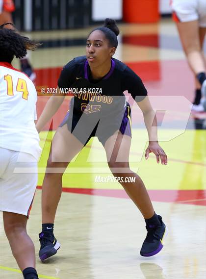 Thumbnail 2 in Lynwood vs. Etiwanda photogallery.
