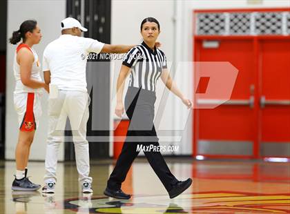 Thumbnail 3 in Lynwood vs. Etiwanda photogallery.