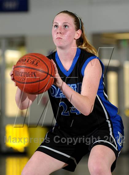 Thumbnail 3 in Dana Hills vs. Cathedral City (MaxPreps Holiday Classic) photogallery.