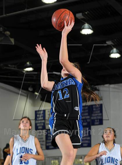 Thumbnail 2 in Dana Hills vs. Cathedral City (MaxPreps Holiday Classic) photogallery.