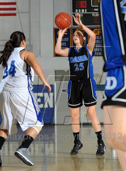 Thumbnail 3 in Dana Hills vs. Cathedral City (MaxPreps Holiday Classic) photogallery.