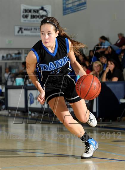 Thumbnail 2 in Dana Hills vs. Cathedral City (MaxPreps Holiday Classic) photogallery.