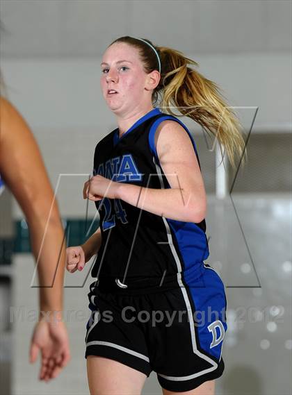Thumbnail 1 in Dana Hills vs. Cathedral City (MaxPreps Holiday Classic) photogallery.