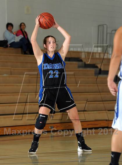 Thumbnail 2 in Dana Hills vs. Cathedral City (MaxPreps Holiday Classic) photogallery.