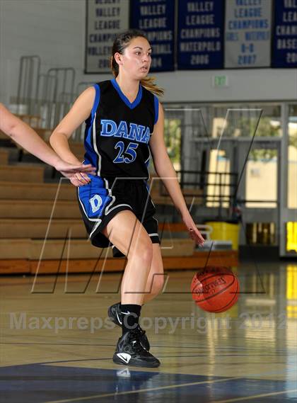 Thumbnail 2 in Dana Hills vs. Cathedral City (MaxPreps Holiday Classic) photogallery.