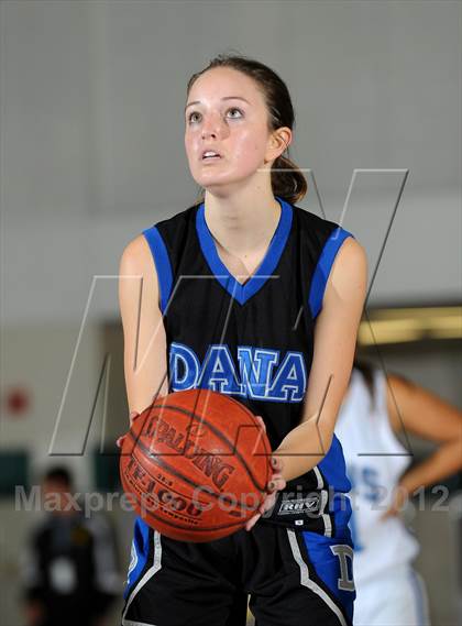 Thumbnail 1 in Dana Hills vs. Cathedral City (MaxPreps Holiday Classic) photogallery.