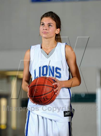 Thumbnail 2 in Dana Hills vs. Cathedral City (MaxPreps Holiday Classic) photogallery.