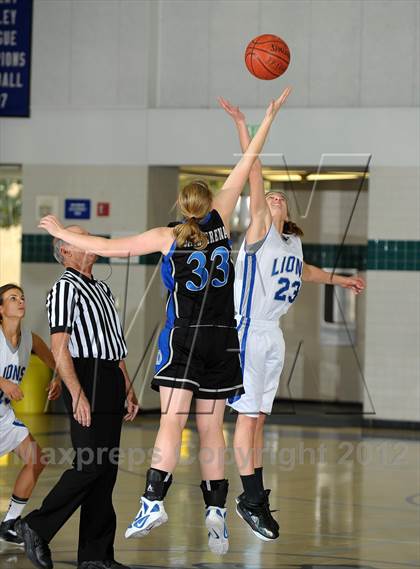 Thumbnail 3 in Dana Hills vs. Cathedral City (MaxPreps Holiday Classic) photogallery.