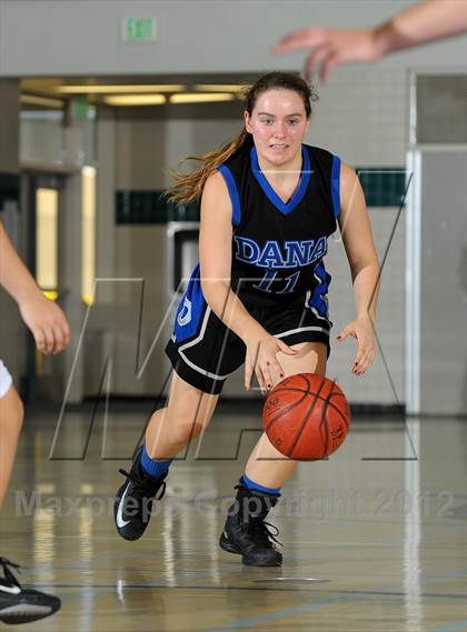 Thumbnail 2 in Dana Hills vs. Cathedral City (MaxPreps Holiday Classic) photogallery.