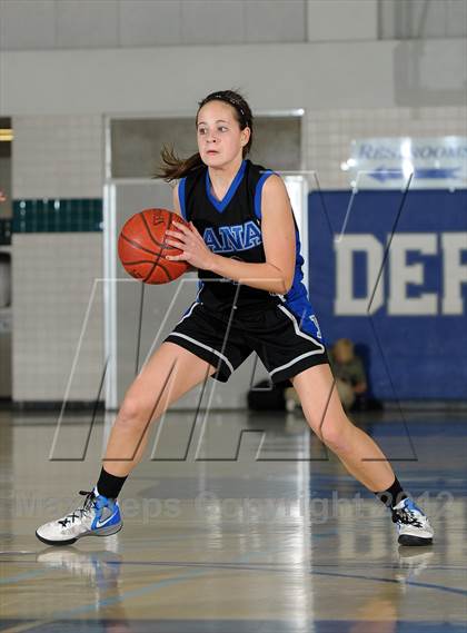 Thumbnail 3 in Dana Hills vs. Cathedral City (MaxPreps Holiday Classic) photogallery.