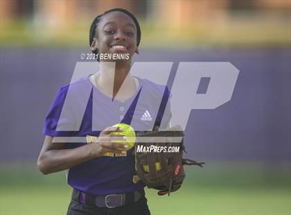 Thumbnail 1 in Cedartown vs Hampton (GHSA 4A Round 1 Playoff) photogallery.
