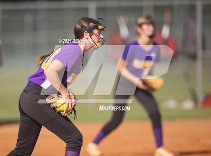 Thumbnail 2 in Cedartown vs Hampton (GHSA 4A Round 1 Playoff) photogallery.