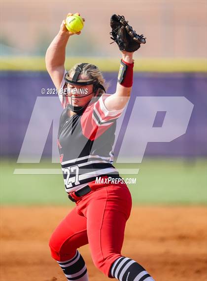 Thumbnail 3 in Cedartown vs Hampton (GHSA 4A Round 1 Playoff) photogallery.