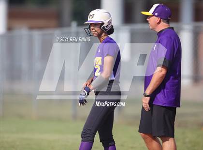 Thumbnail 3 in Cedartown vs Hampton (GHSA 4A Round 1 Playoff) photogallery.