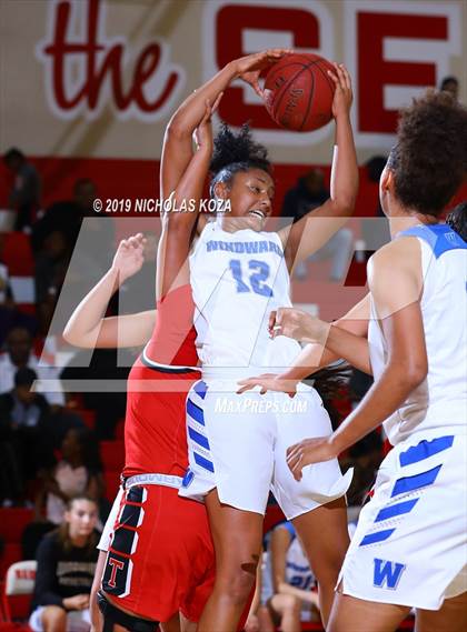 Thumbnail 1 in Troy vs. Windward (Battle at the Beach) photogallery.