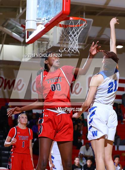 Thumbnail 2 in Troy vs. Windward (Battle at the Beach) photogallery.