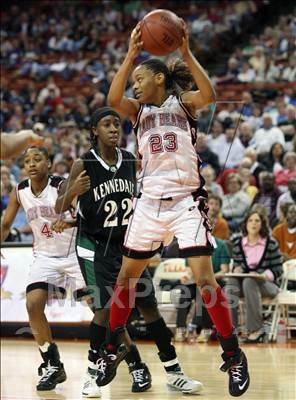 Thumbnail 1 in Kennedale vs West OSO (UIL 3A Semifinals) photogallery.