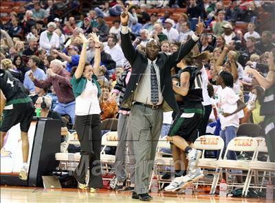 Thumbnail 3 in Kennedale vs West OSO (UIL 3A Semifinals) photogallery.