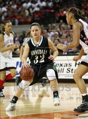 Thumbnail 2 in Kennedale vs West OSO (UIL 3A Semifinals) photogallery.