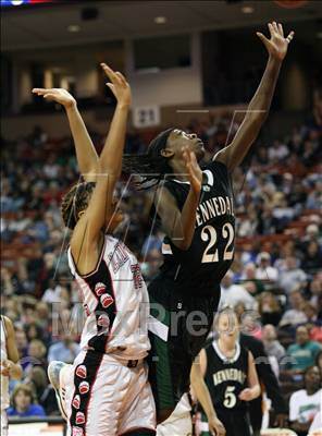 Thumbnail 2 in Kennedale vs West OSO (UIL 3A Semifinals) photogallery.