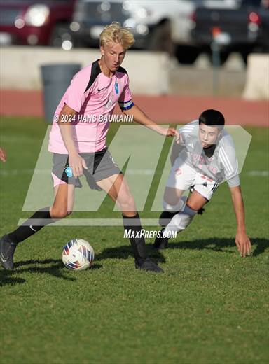 null - Photo 01