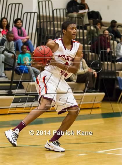 Thumbnail 3 in Jefferson vs Mountain View (Joe Cascio Holiday Classic) photogallery.