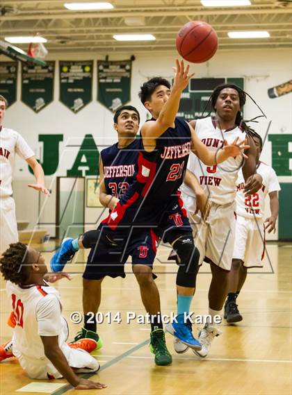 Thumbnail 2 in Jefferson vs Mountain View (Joe Cascio Holiday Classic) photogallery.