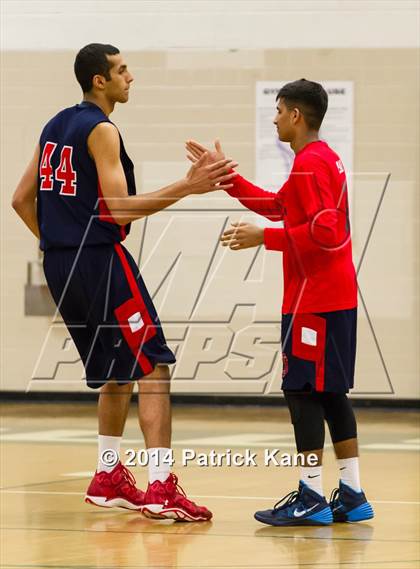 Thumbnail 3 in Jefferson vs Mountain View (Joe Cascio Holiday Classic) photogallery.