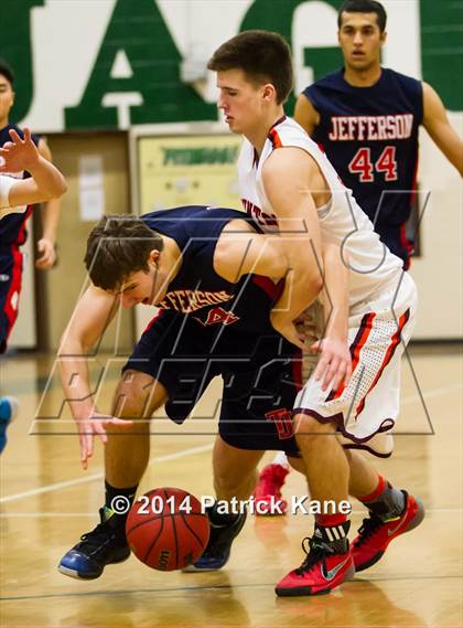 Thumbnail 2 in Jefferson vs Mountain View (Joe Cascio Holiday Classic) photogallery.