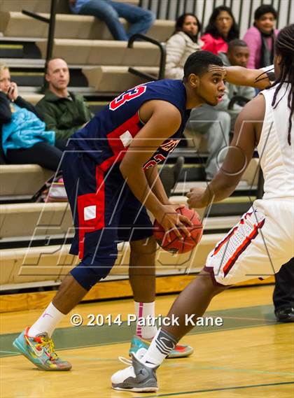 Thumbnail 2 in Jefferson vs Mountain View (Joe Cascio Holiday Classic) photogallery.