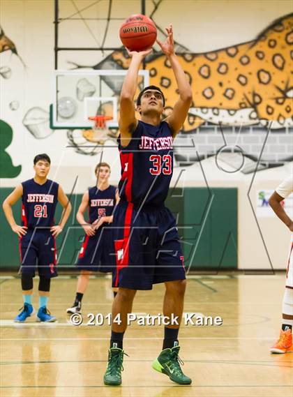 Thumbnail 2 in Jefferson vs Mountain View (Joe Cascio Holiday Classic) photogallery.