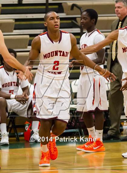 Thumbnail 1 in Jefferson vs Mountain View (Joe Cascio Holiday Classic) photogallery.