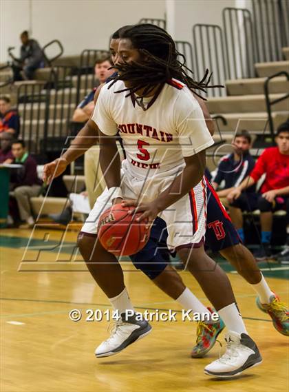 Thumbnail 3 in Jefferson vs Mountain View (Joe Cascio Holiday Classic) photogallery.
