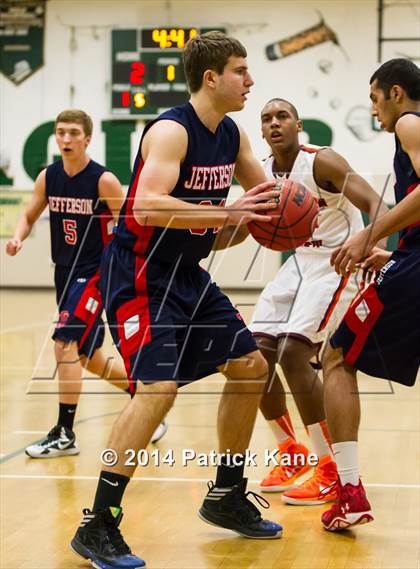 Thumbnail 3 in Jefferson vs Mountain View (Joe Cascio Holiday Classic) photogallery.