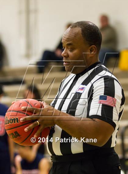 Thumbnail 3 in Jefferson vs Mountain View (Joe Cascio Holiday Classic) photogallery.