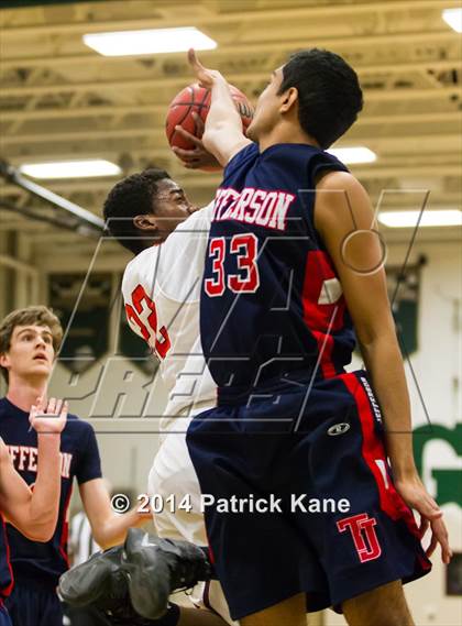 Thumbnail 2 in Jefferson vs Mountain View (Joe Cascio Holiday Classic) photogallery.