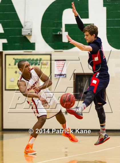Thumbnail 3 in Jefferson vs Mountain View (Joe Cascio Holiday Classic) photogallery.