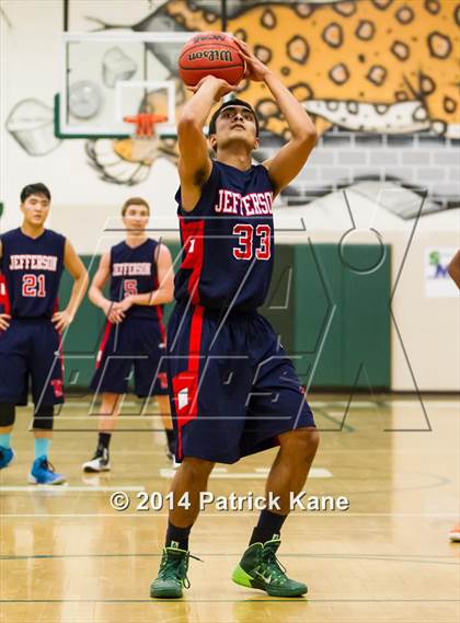 Thumbnail 1 in Jefferson vs Mountain View (Joe Cascio Holiday Classic) photogallery.