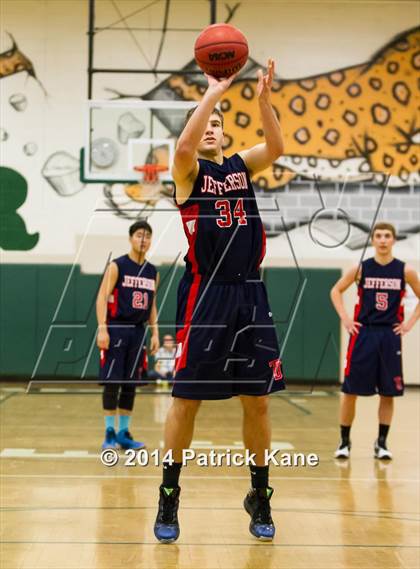 Thumbnail 3 in Jefferson vs Mountain View (Joe Cascio Holiday Classic) photogallery.