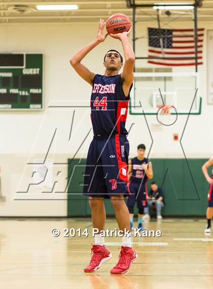 Thumbnail 2 in Jefferson vs Mountain View (Joe Cascio Holiday Classic) photogallery.