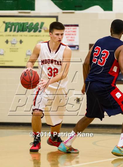 Thumbnail 1 in Jefferson vs Mountain View (Joe Cascio Holiday Classic) photogallery.