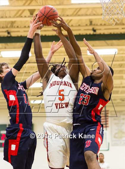 Thumbnail 3 in Jefferson vs Mountain View (Joe Cascio Holiday Classic) photogallery.