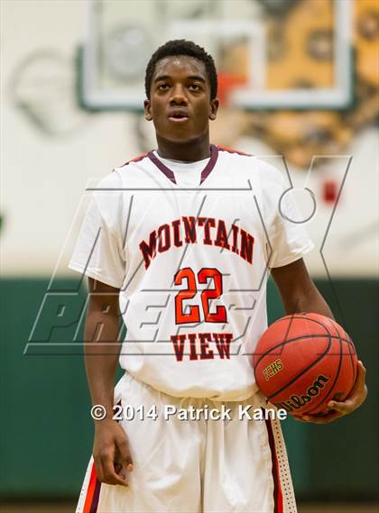Thumbnail 3 in Jefferson vs Mountain View (Joe Cascio Holiday Classic) photogallery.