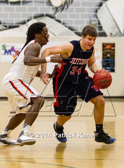 Thumbnail 2 in Jefferson vs Mountain View (Joe Cascio Holiday Classic) photogallery.