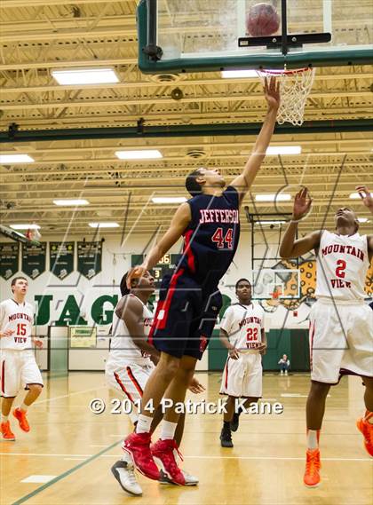 Thumbnail 2 in Jefferson vs Mountain View (Joe Cascio Holiday Classic) photogallery.