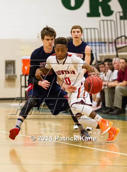 Thumbnail 1 in Jefferson vs Mountain View (Joe Cascio Holiday Classic) photogallery.