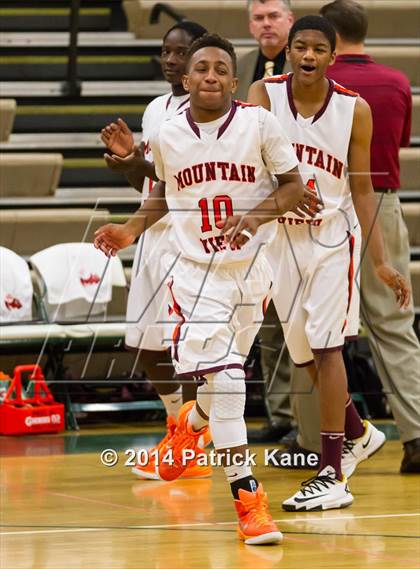 Thumbnail 2 in Jefferson vs Mountain View (Joe Cascio Holiday Classic) photogallery.